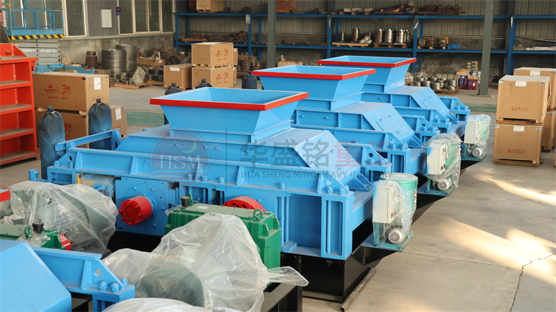 每小時(shí)生產(chǎn)200噸對輥制砂機(jī)一臺價(jià)格是多少？