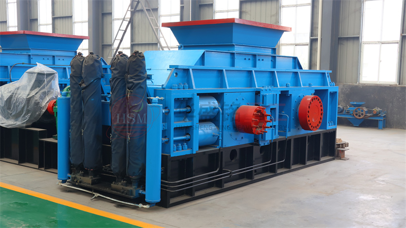 如何選購時(shí)產(chǎn)300噸破石液壓對輥機(jī)？制砂機(jī)多少錢一臺？